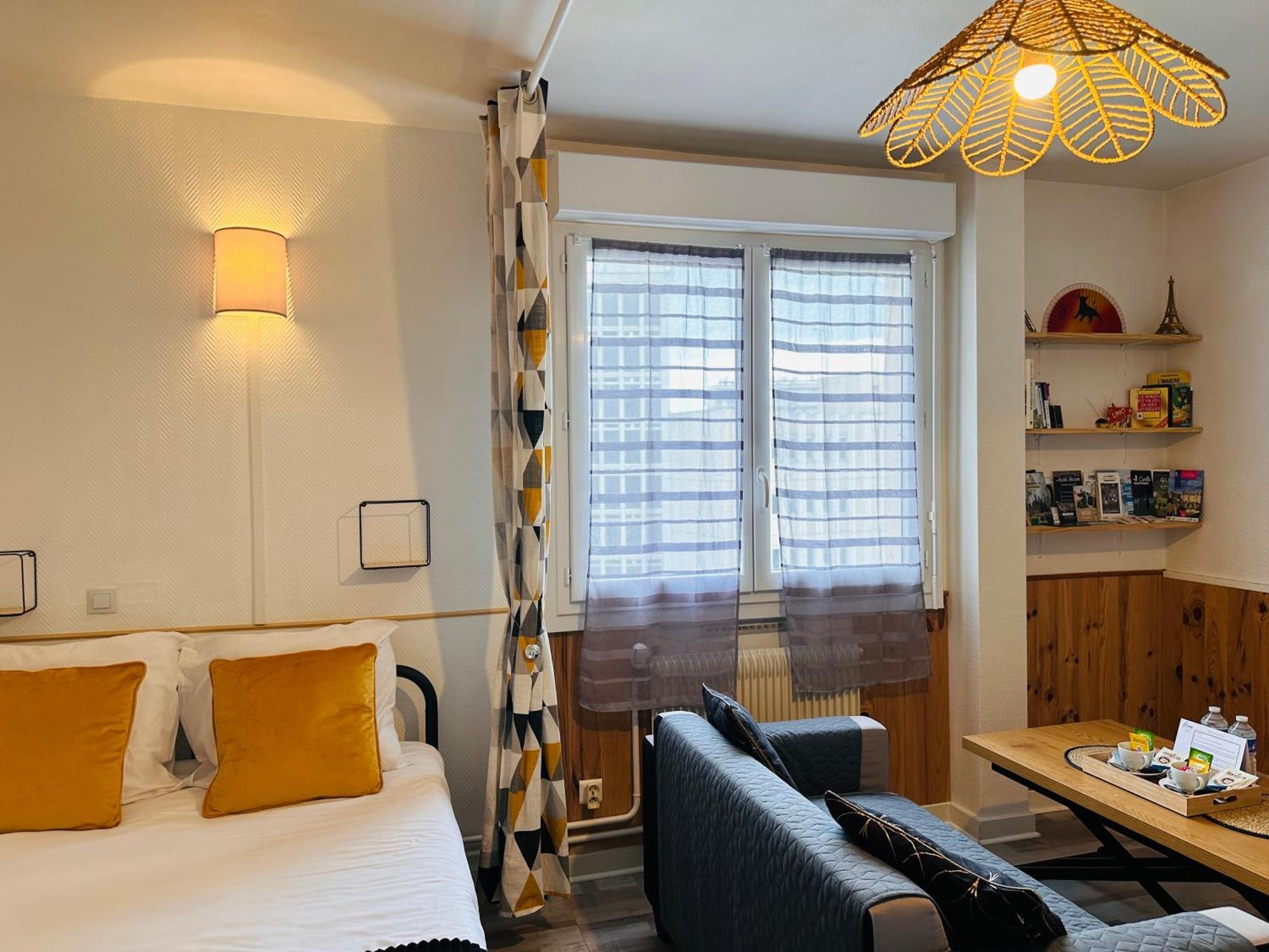 Orleans Centre Proche Gare - Appartement Fonctionnel Residence Calme Parking Prive Gratuit - Le Central Elegance Luaran gambar