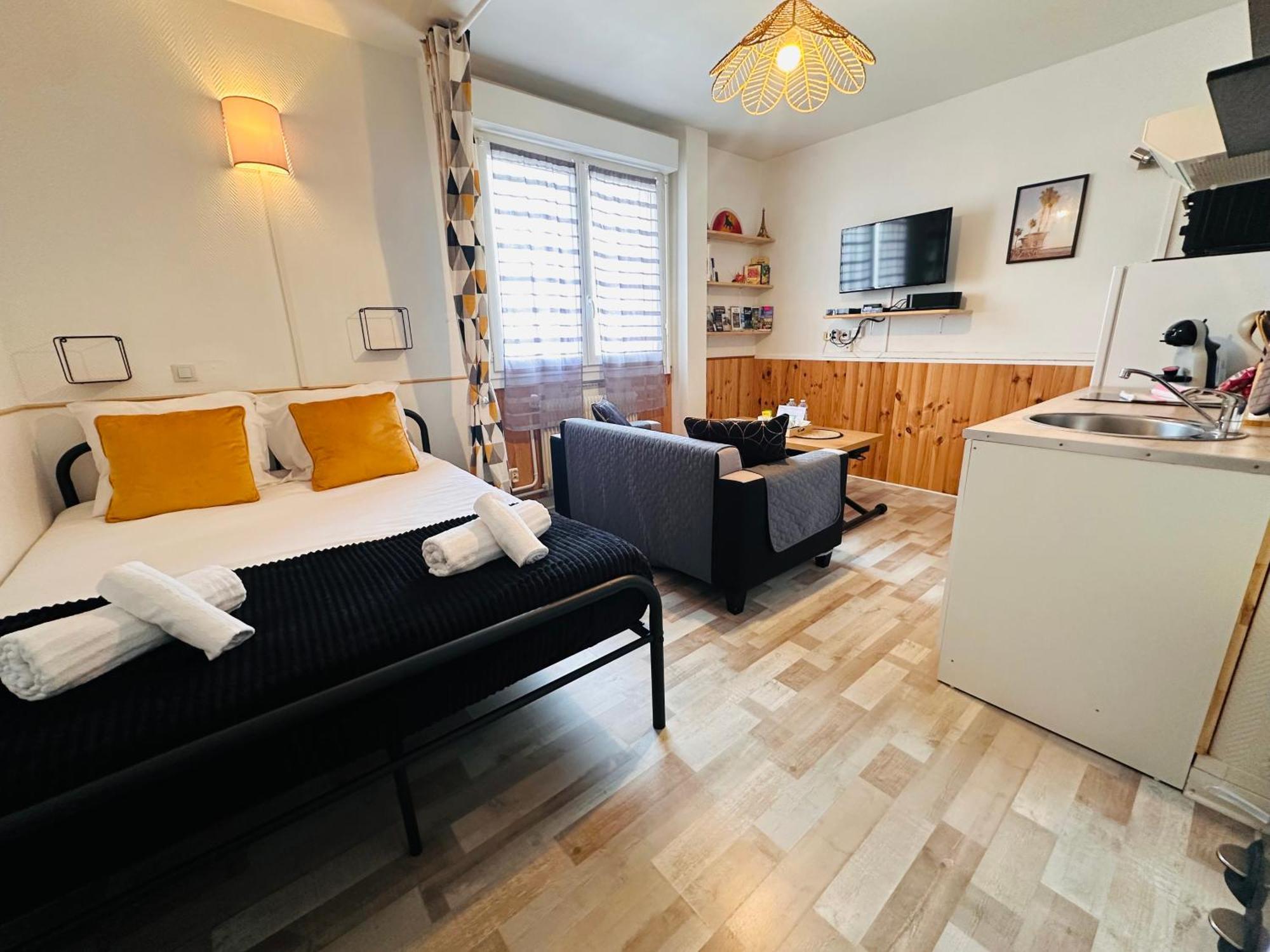 Orleans Centre Proche Gare - Appartement Fonctionnel Residence Calme Parking Prive Gratuit - Le Central Elegance Luaran gambar