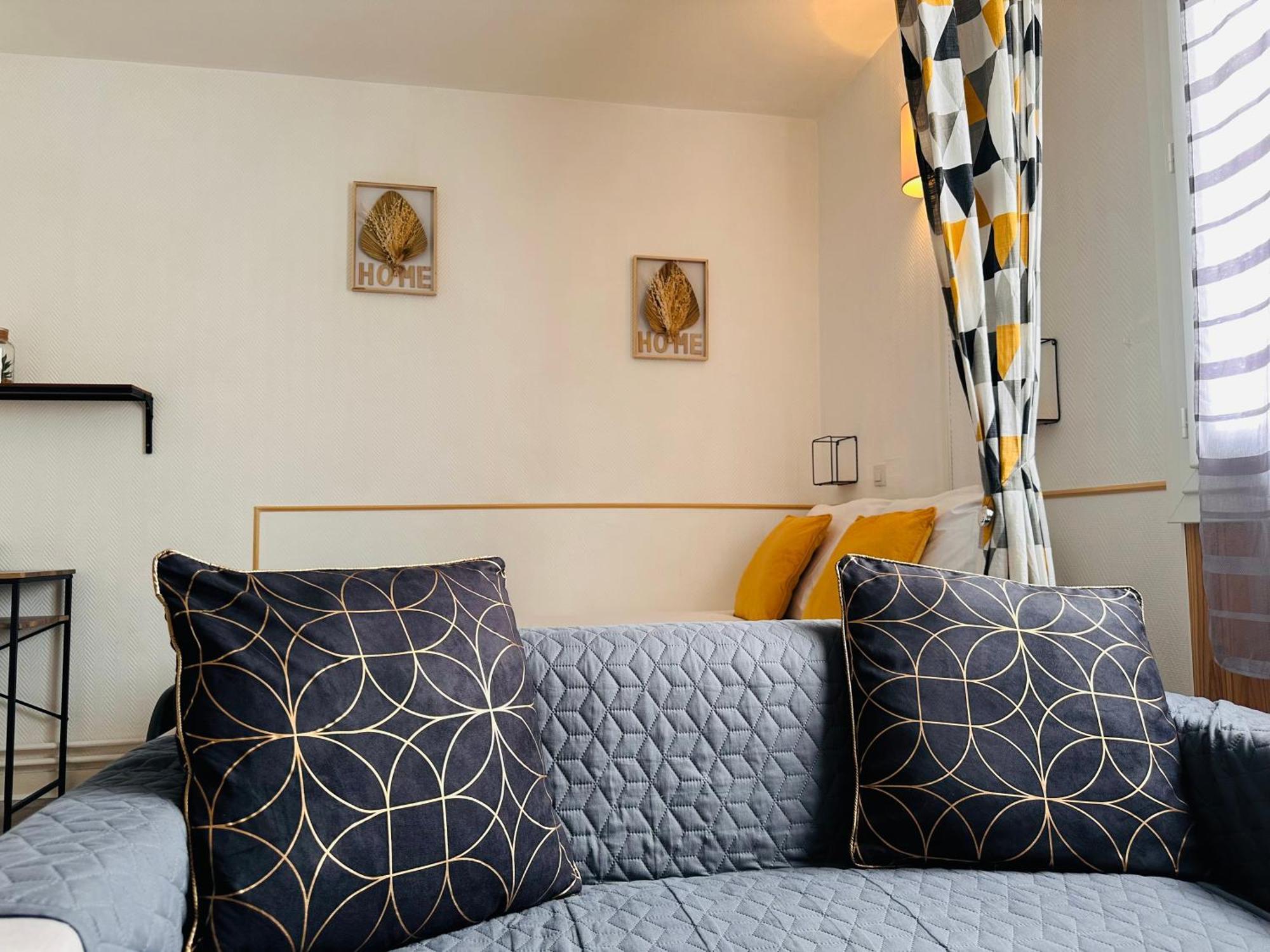Orleans Centre Proche Gare - Appartement Fonctionnel Residence Calme Parking Prive Gratuit - Le Central Elegance Luaran gambar